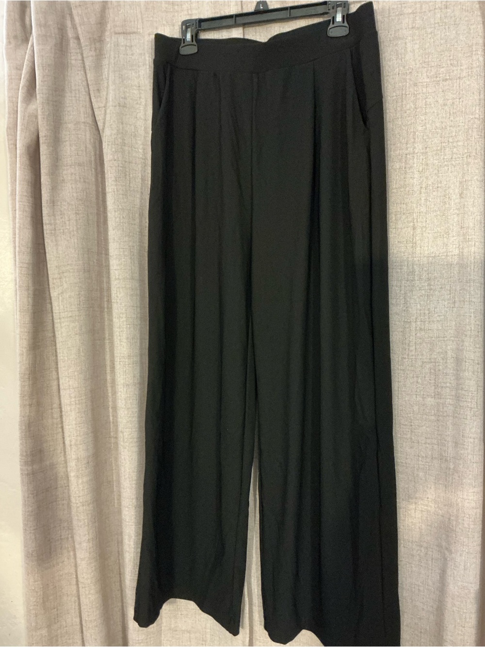 HALARA Black flex, high waisted body sculpt waist slimming pocket wide leg